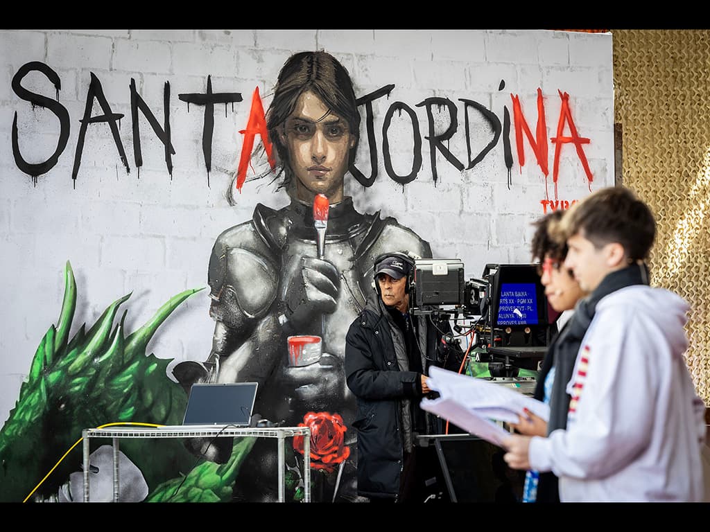 Dones sense cavallers