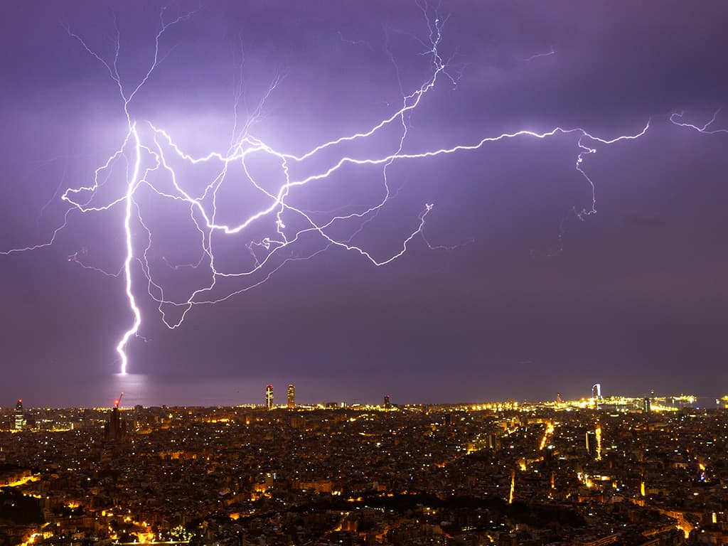 L’espectacle dels llamps sobre Barcelona