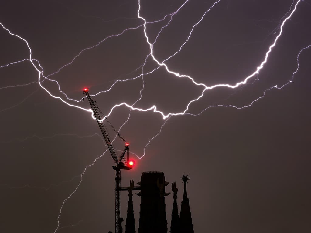 Nit elèctrica