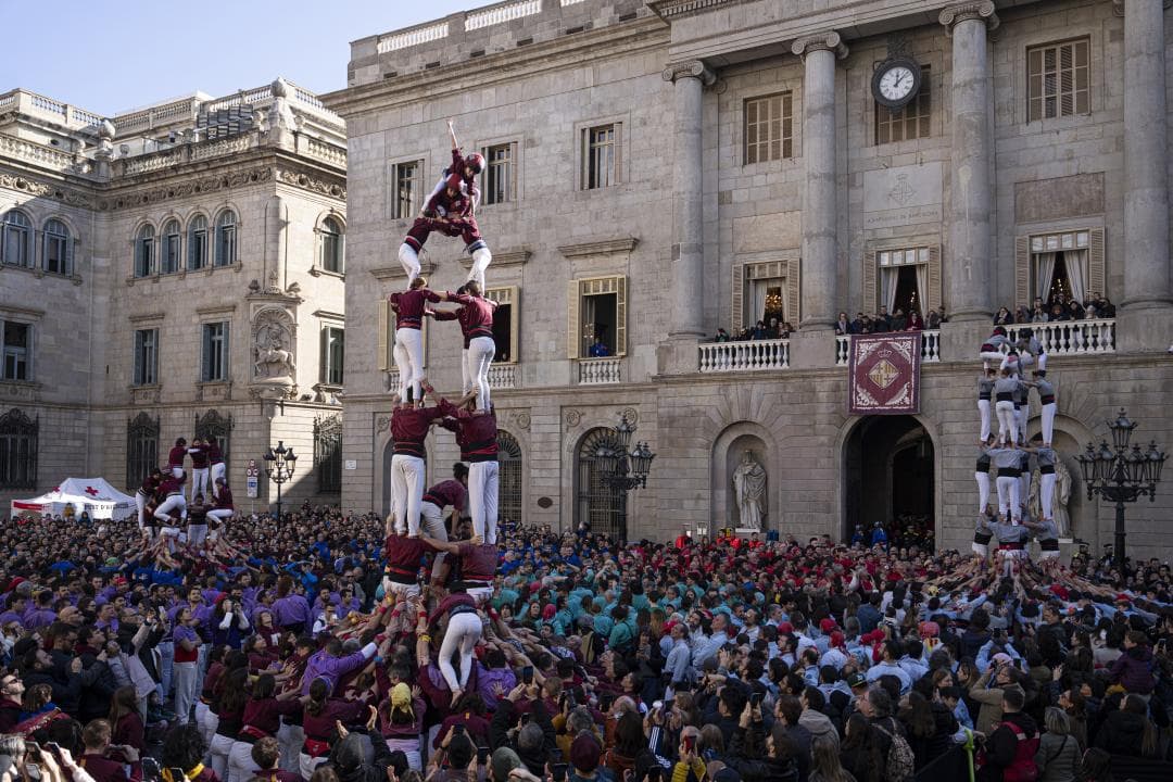 Mirant amunt