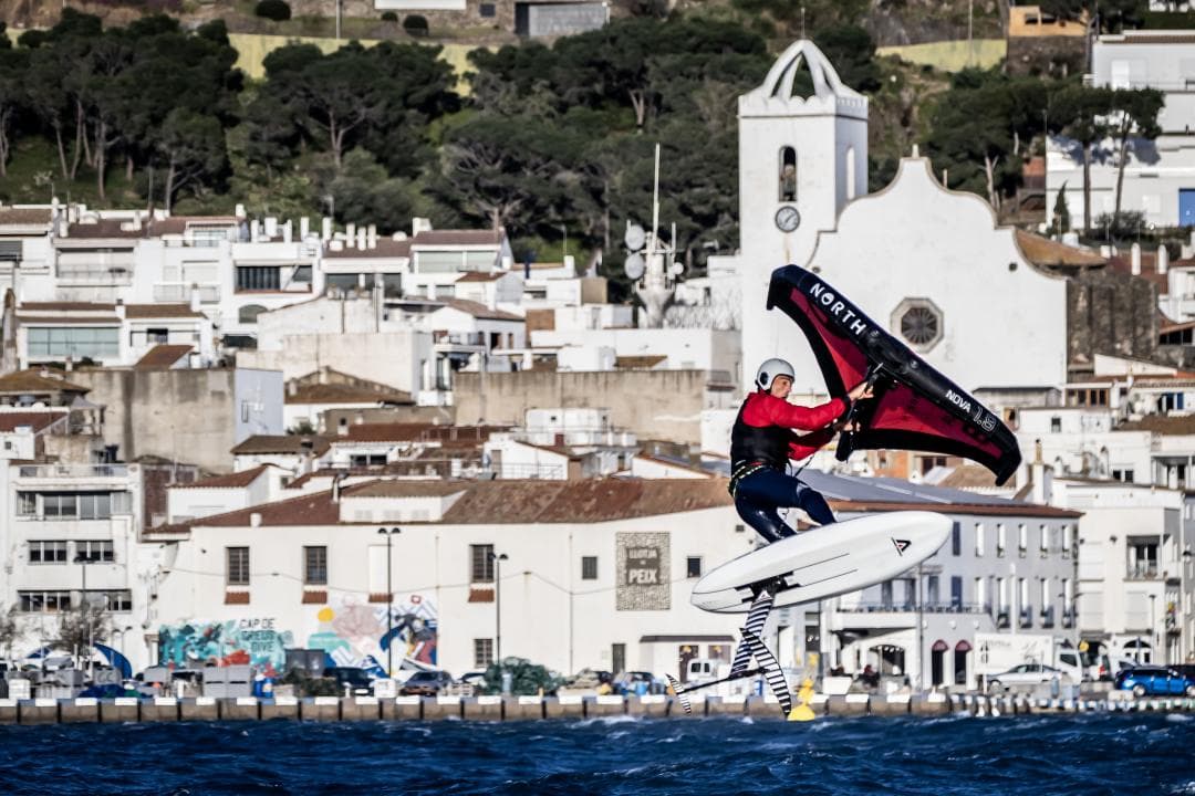 ‘Wingfoil’ al Port de la Selva